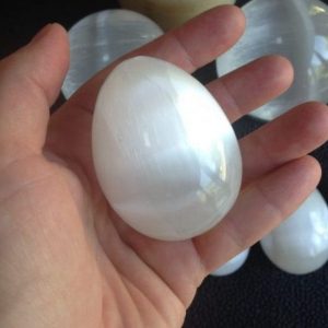 selenite en forme d oeuf
