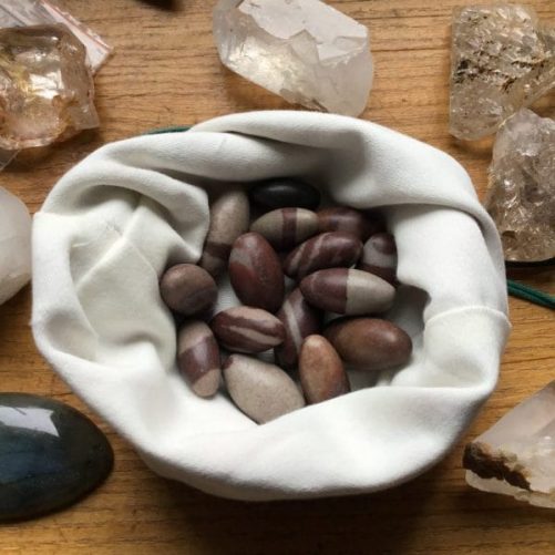 Shiva Lingam traditionnels