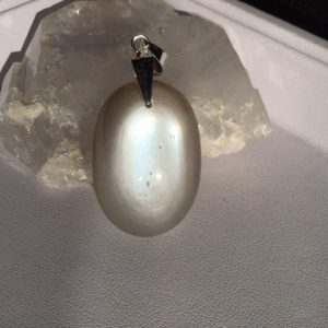 Pendentif pierre de lune