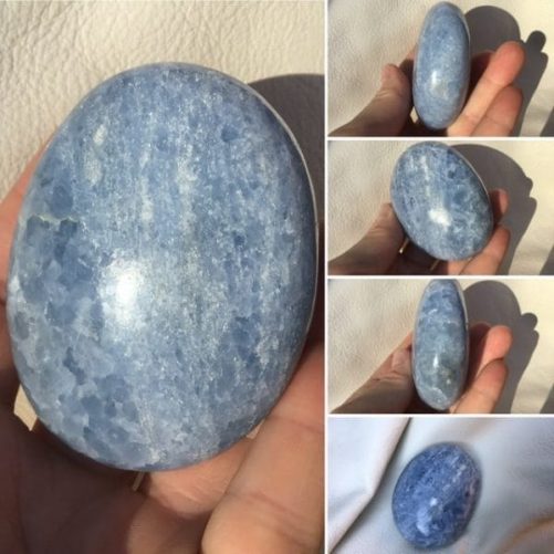 Gros galet bleu en calcite