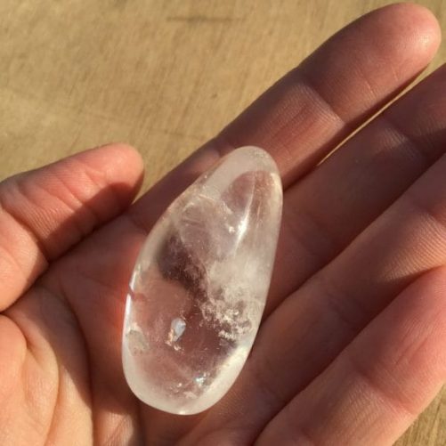 Galet pur cristal de roche allongé