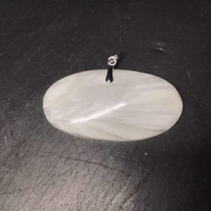 Scolecite blanche pendentif