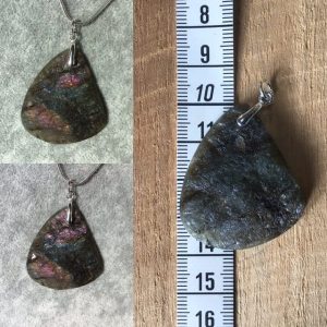 Pendentif labradorite brute violette