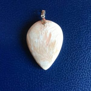Pendentif scolecite goutte