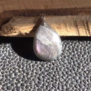 Pendentif labradorite violette d