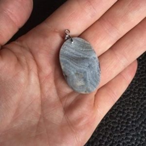 Pendentif calcédoine druzy