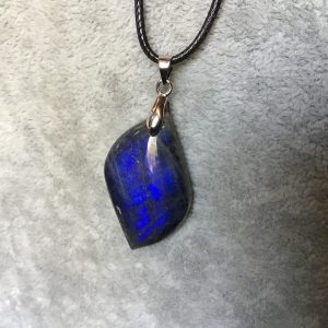 Labradorite bleu nuit