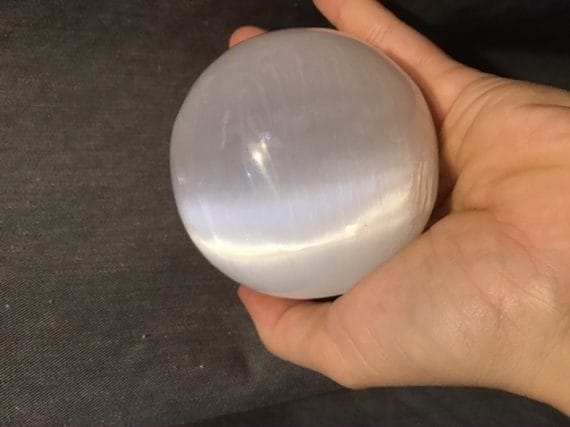 sphere-selenite-7-cm