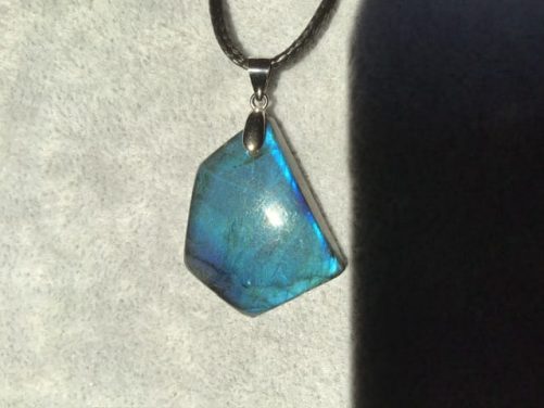 Pendentif labradorite bleu océan moyen modèle