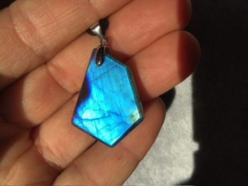 Pendentif labradorite bleu océan moyen modèle