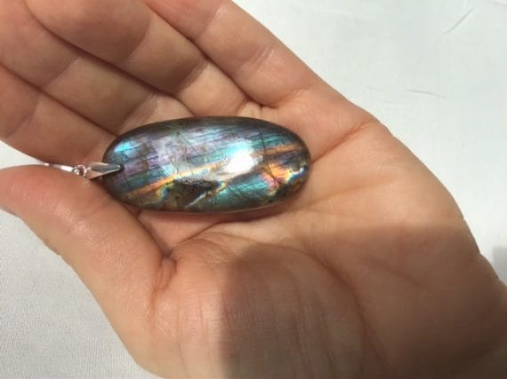 Pendentif-labradorite-feu