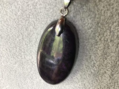 Pendentif en purpurite