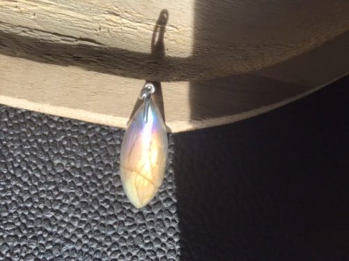 Pendentif labradorite arc en ciel marquise
