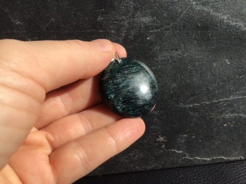 Pendentif apatite rond