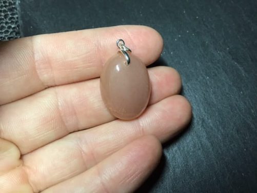 Petit pendentif pierre de lune pêche