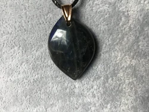 Pendentif labradorite bleu nuit