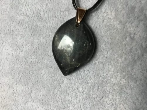 Pendentif labradorite bleu nuit