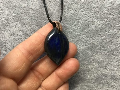 Pendentif labradorite bleu nuit
