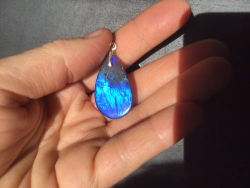 Pendentif labradorite goutte bleu profond