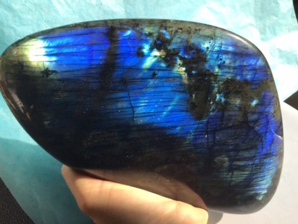 Labradorite-extra-bleue
