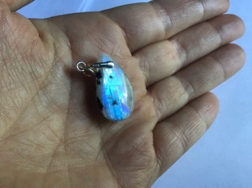Pendentif goutte pierre de lune arc en ciel