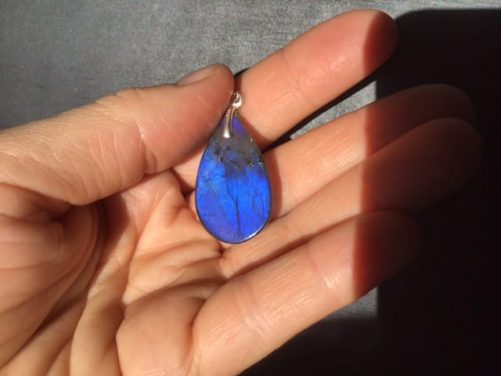 Pendentif labradorite goutte bleu profond