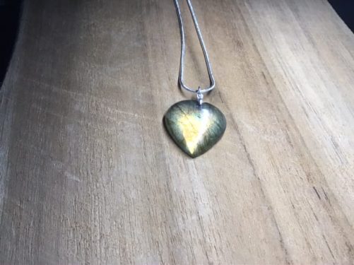 Pendentif labradorite coeur jaune