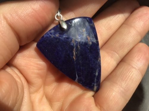 Pendentif sodalite mediator