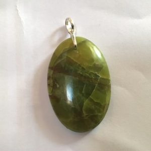 Pendentif opale verte de Madagascar grand oval