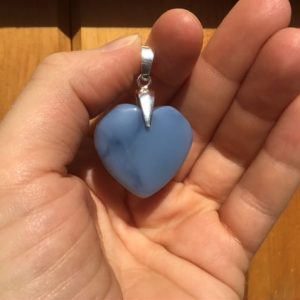 Pendentif coeur opale owhyee
