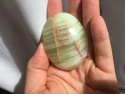 Galet calcite verte