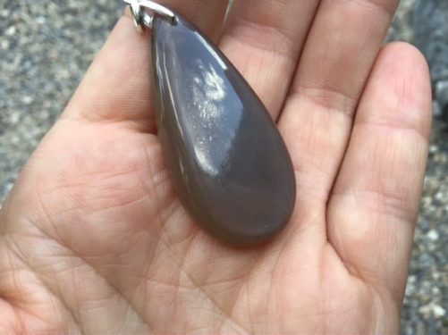Pendentif pierre de lune chocolat goutte
