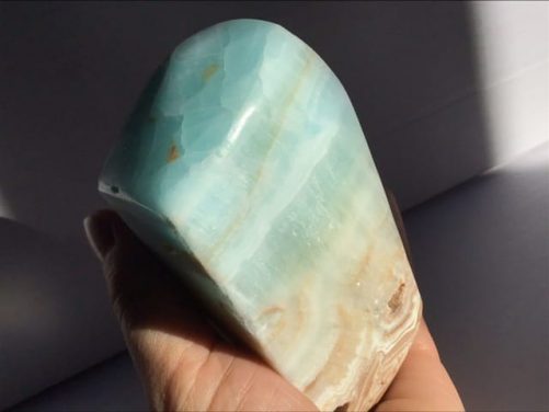 Forme libre calcite bleu pacifique