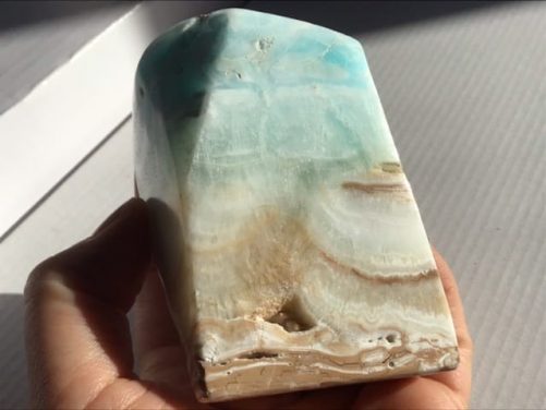 Forme libre calcite bleu pacifique
