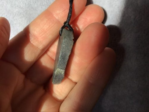 Pendentif labradorite bleu extrême pointe en bas