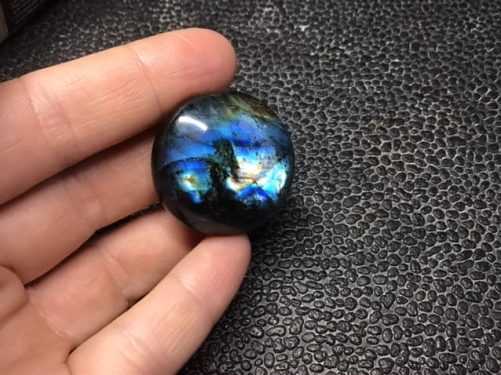 Mini galet labradorite dark blue wonder