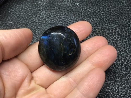 Mini galet labradorite dark blue wonder