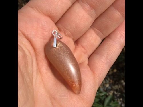 Pendentif pierre de lune scintillant freeforme