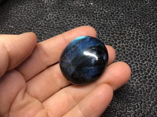Mini galet labradorite dark blue wonder