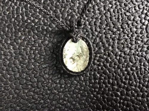 Collier avec petite pyrite