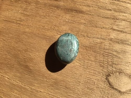 Mini galet apatite chatoyante