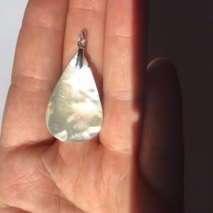 Pendentif nacre naturelle