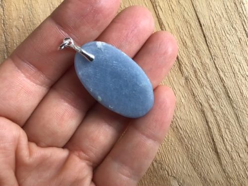Pendentif angélite ovale
