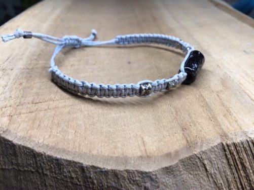 Bracelet réglable pierre de Volvic