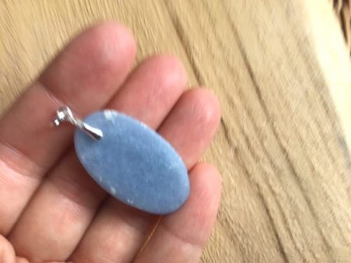 Pendentif angélite ovale