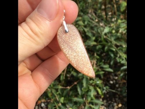 Pendentif pierre de lune scintillant freeforme