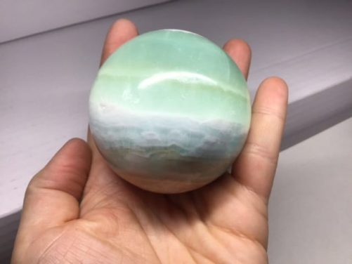 Sphère calcite verte avec aragonite