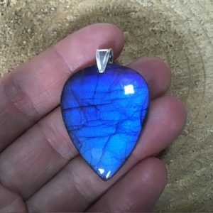Pendentif labradorite grand format de fine qualité bleue