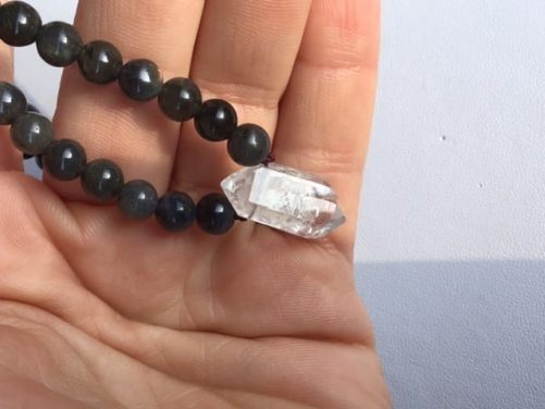 Collier tout en perles de labradorite