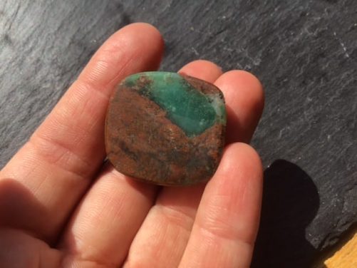 Chrysoprase cabochon